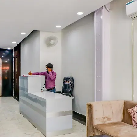 Oyo Flagship 80318 Hotel Sai Plaza Near Indira Gandhi International Airport